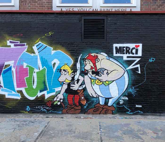 Astrix en Obelix graffiti rest in peace