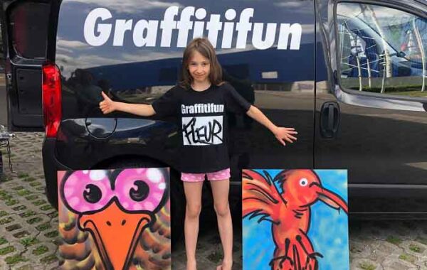 Creatief en cool kinderfeestje met een eigen graffiti naam t-shirt