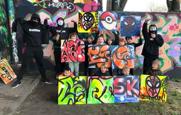 Graffiti kinderfeestje met echte artiesten en je eigen paneel maken