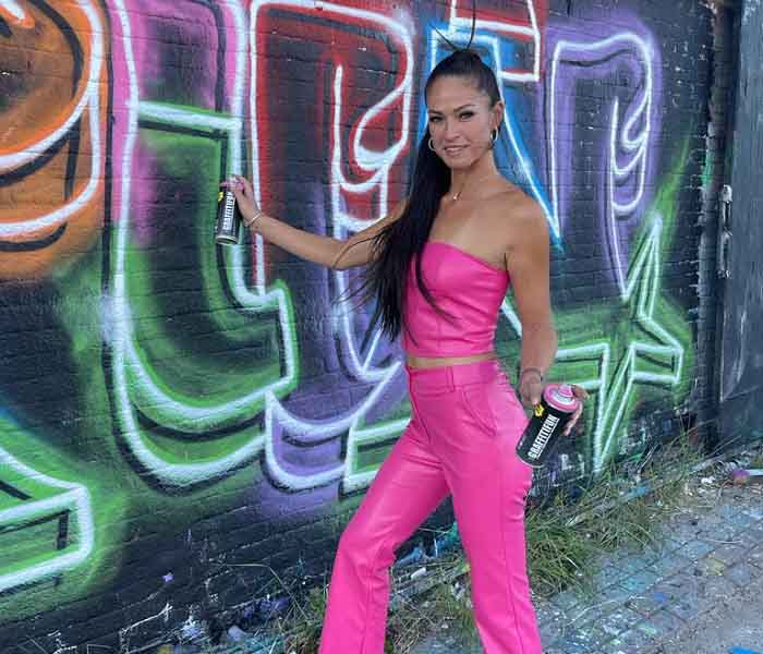 Graffiti spuitbus kopen roze Kylie