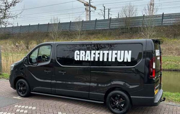 Graffiti bestelbus Graffitifun bedrijfsbus